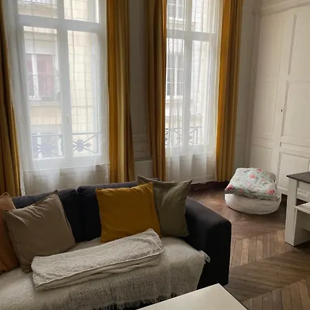 Apartment F2 40m2 Centre Ville Place De Parking